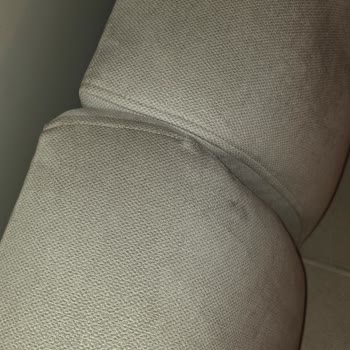 Enza Home’da Asimetrik Terra Koltuğu Ve Kırık Fermuarlı Kırlent Şikayeti