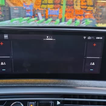 Peugeot 3008 Modelinde Multimedya Ekranı Tekrar Bozuldu, Ayıplı Mal İddiası Ve Acil Çözüm Talebi