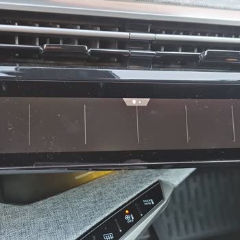 Peugeot 3008 Modelinde Multimedya Ekranı Tekrar Bozuldu, Ayıplı Mal İddiası Ve Acil Çözüm Talebi