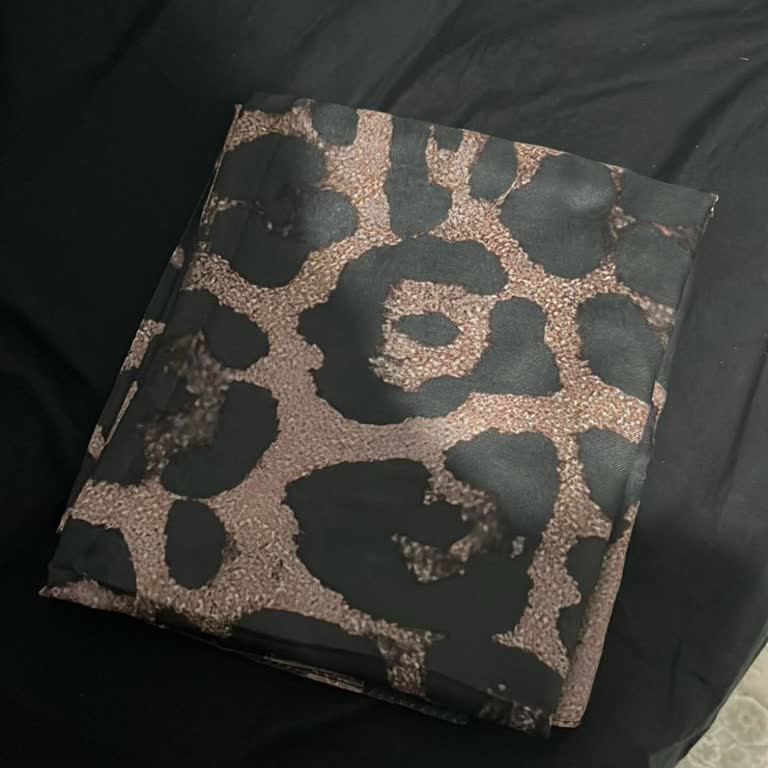 Organic Scarfs Yanıltıcı Görsel, Farklı Ürün Ve İade Talebi