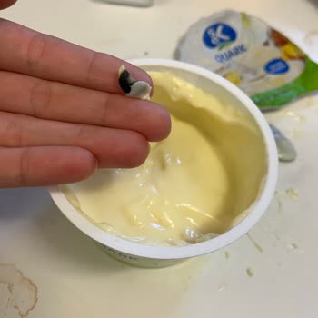 Sek Quark'ta Sert Siyah Yabancı Madde Bulunması