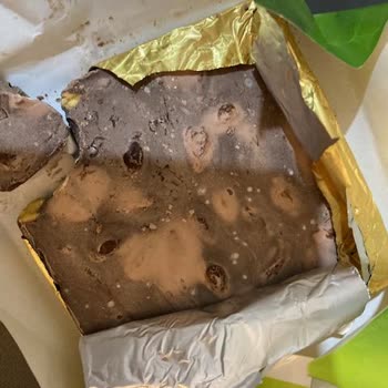 Eti Gıda Bütün Antep Fıstıklı Çikolatada Bozulma Sorunu