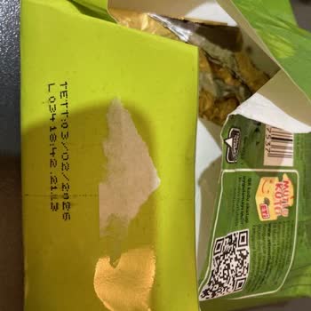 Eti Gıda Bütün Antep Fıstıklı Çikolatada Bozulma Sorunu