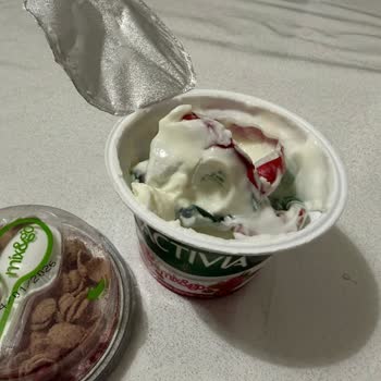 Activia Yoğurdunda Plastik Parça Keşfi Ve Tazminat Talebi