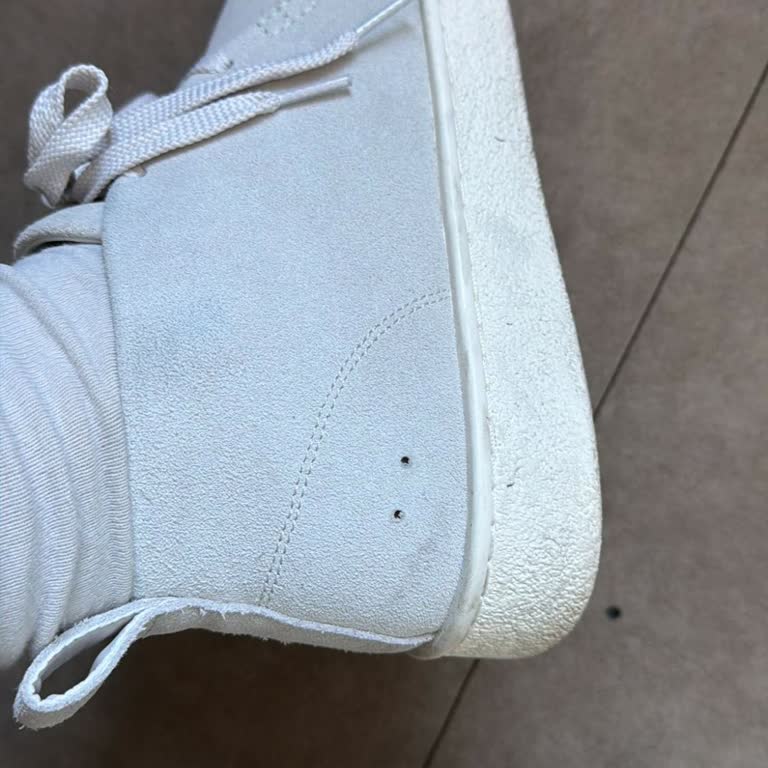 Lacoste Botunun Metal Amblemi Kısa Sürede Düşerek Ayıplı Ürün Şikayeti