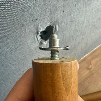 Doğtaş Mobilya Koltuk Takımının Orta Ayaklarının Kısa Sürede Eğilmesi Ve Ücretsiz Onarım Talebi