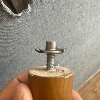 Doğtaş Mobilya Koltuk Takımının Orta Ayaklarının Kısa Sürede Eğilmesi Ve Ücretsiz Onarım Talebi