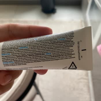 Cicaplast Baume B5 Kremi Bozuk, Yüzde Soyuluyor Ve İade Talebi