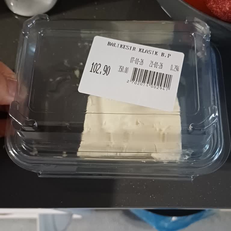 Bozuk Peynir Ve Kaba Çalışan Davranışı Şikayeti