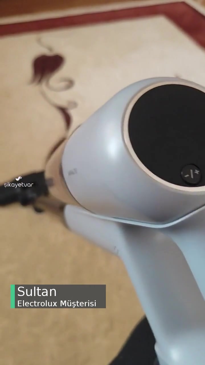 Electrolux Dikey Süpürge Aldım Sadece Bir Defa Deneme Amaçlı Kullandım Çalışmıyor! videonun kapak resmi
