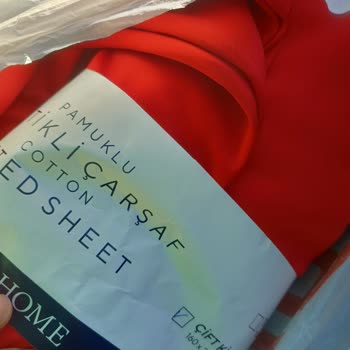 Çift Kişilik Çarşaf Tek Kişilik Çıktı, Mağaza Değişimi Reddetti