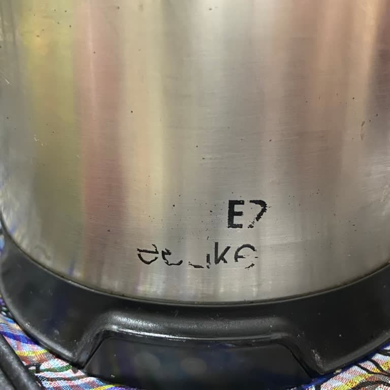 Schafer Çaycımda Logo Silinmesi Ve Demlik Sızıntısı Garanti Kapsamında Değişim Talebi