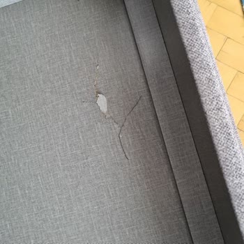 Yataş Enza Home’dan Kırık Ve Yırtık Kanepeler İçin Koşulsuz İade Talebi