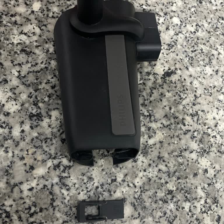 Philips 3300 Kahve Makinesinin Süt Haznesi Kapağı Kırıldı, Garanti Reddedildi, Ücret Talep Edildi