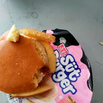 Eti Süt Burger İçinde Yabancı Madde Bulundu: Sağlık Riski Ve Güven Sarsıntısı