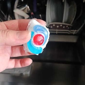 Son Kullanma Tarihi Geçmiş Bulaşık Deterjanı Tabletleri Çözünmüyor Ve İade Talebi