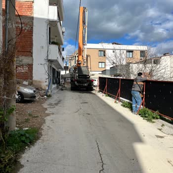 Kuşadası Belediyesi Yol Çalışması Nedeniyle Evden Çıkamama Ve İşe Gidememe