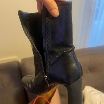 Bershka’da Suni Deri Bot Ve Cekette Ayıplı Ürün Hızlı Deforme Ve Yüzey Dökülmesi