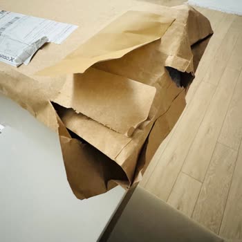 Oysho Siparişinde Geciken Teslimat Ve Yıpranmış Kargo Poşeti Şikayeti