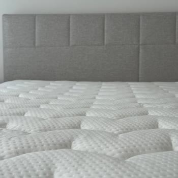 Lova Yatak Kısa Sürede Belirgin Bir Çökme Olması Beni Ciddi Şekilde Hayal Kırıklığına Uğrattı