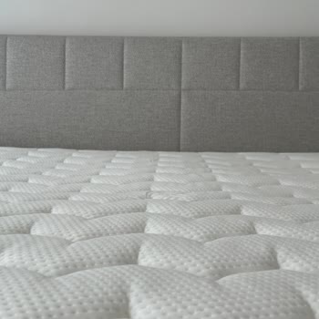 Lova Yatak Kısa Sürede Belirgin Bir Çökme Olması Beni Ciddi Şekilde Hayal Kırıklığına Uğrattı