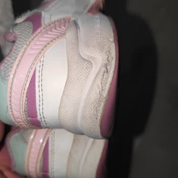 Çocuk Ayakkabısının Cırt Cırtı Üç Ayda Bozuldu