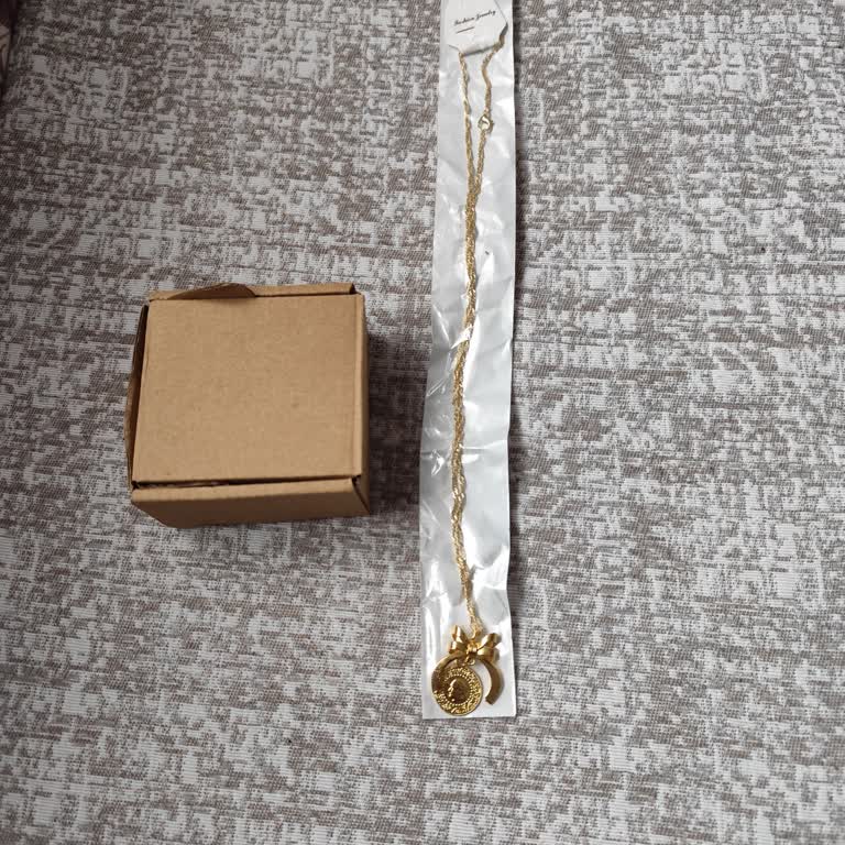 Yanıltıcı Görsellerle Satılan Çelik Kolye İçin İade Talebi