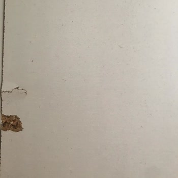 Hasarlı Ve Eksik Parçalı Dolapta Müşteri Hizmetlerinden Cevapsızlık