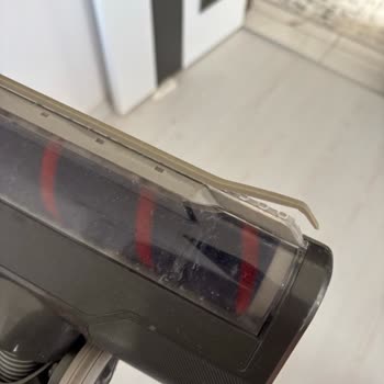 Kırılan Süpürge Başlıkları Ve Toz Sızıntısı İçin Hepsiburada’dan Hızlı Çözüm Talebi