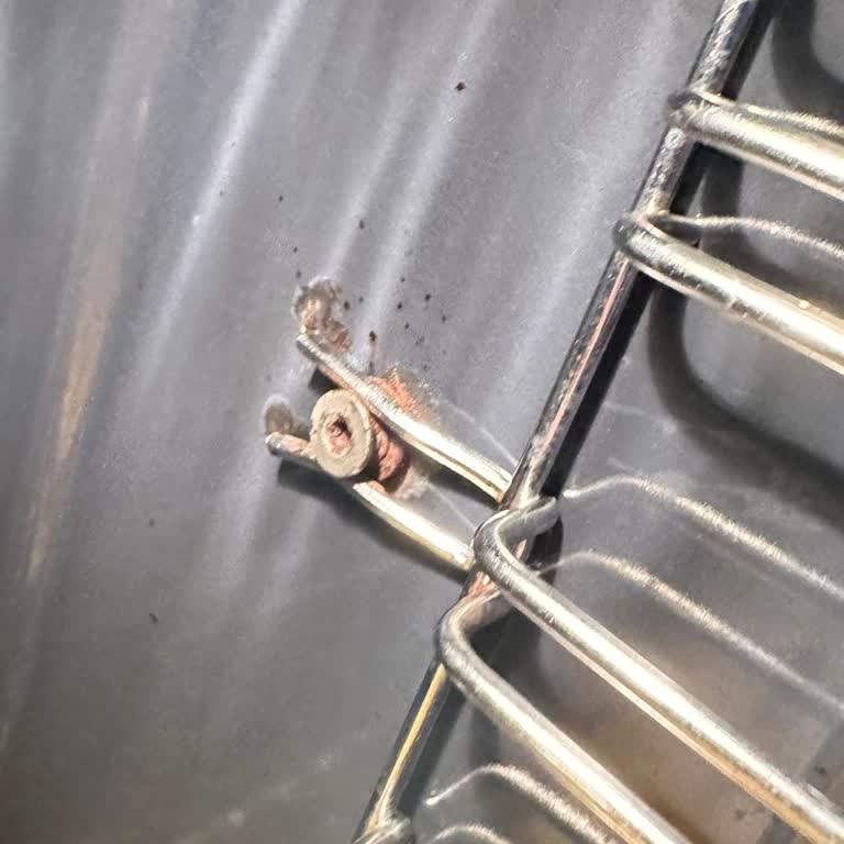 Arçelik Fırında Paslanan İç Gövde Garantide Kapsam Dışında!