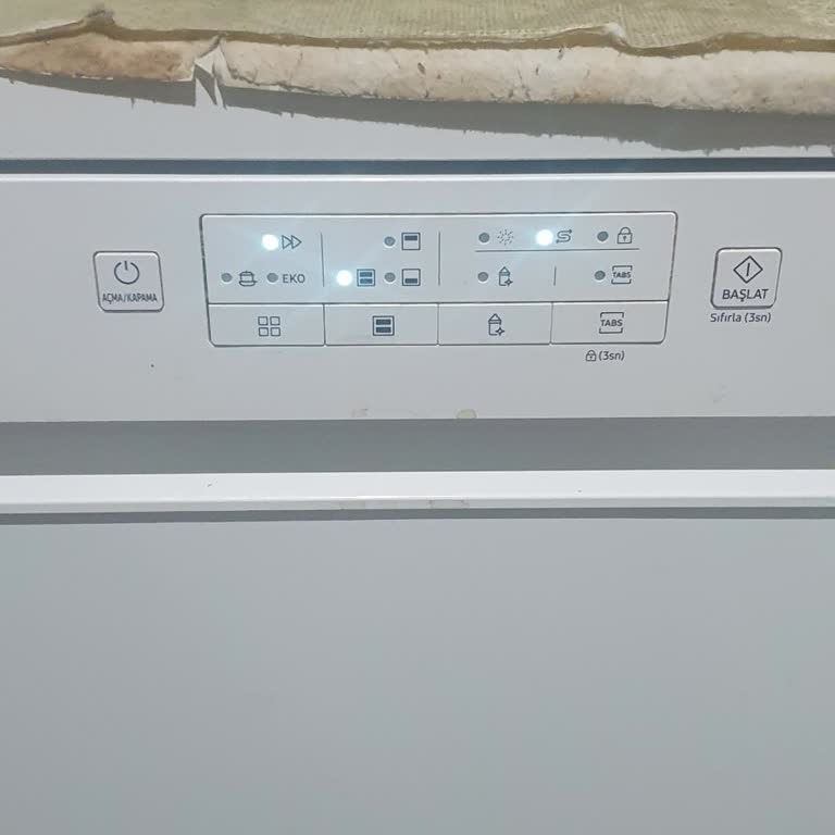 Samsung Bulaşık Makinesinde 20 Ve 25 Numaralı Hata Işıklarıyla Kısa Sürede Durma Sorunu