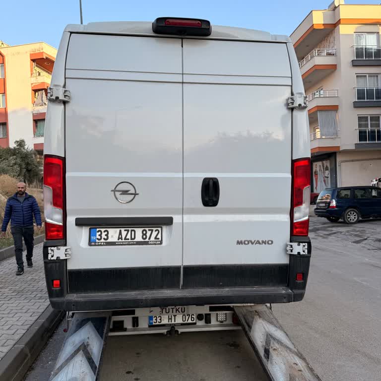 Serviste Şanzıman Arızalı Opel Movano'nun Uzun Beklemesi Ve İkame Araç Reddedilmesi