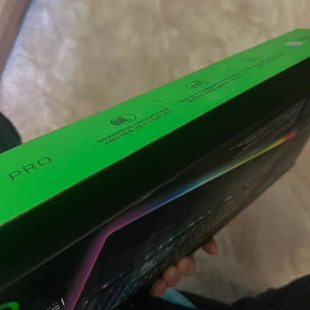 Amazon'dan Gelen Yeni Klavye Kullanılmış, Parmak İzleri Ve Kül İçeriyor