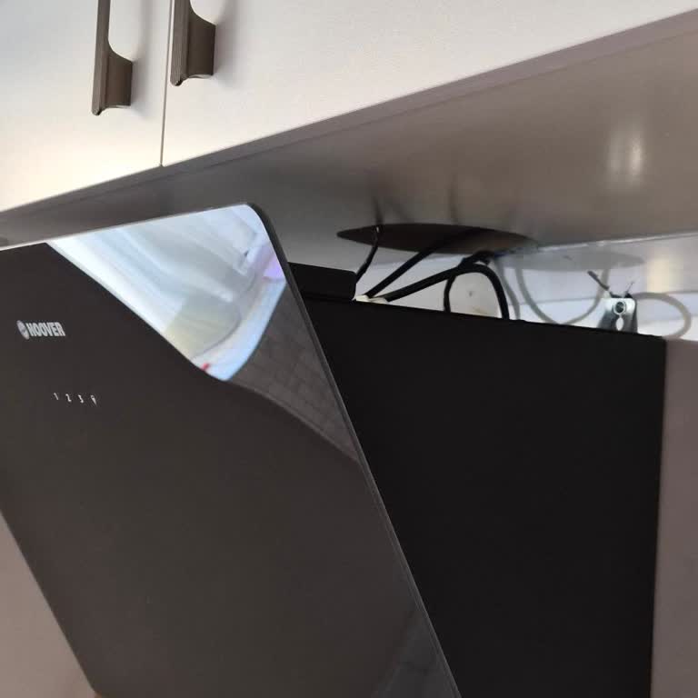 Montaj Ekibi Baca Sacını Takmaz, Sadece Aspiratörü Asıyor