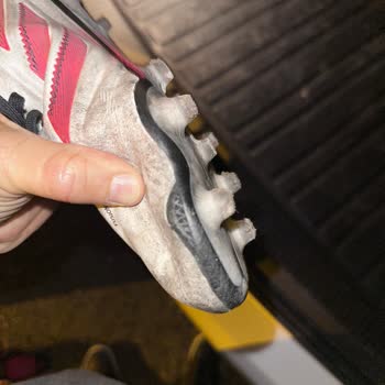 Adidas Kramponunun Kısa Sürede Açılması Ve Sorumluluk Alınmaması