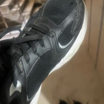 Kısa Sürede Bozulan Sneaker Ve Çözüm Sunmayan Mağaza