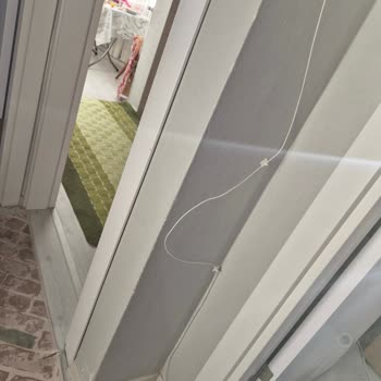 Türk Telekom Ekiplerinin Fiber Kablosunu Özensiz Döşemesi