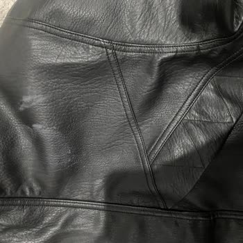 Deri Çekette Beyaz Lekeler: Hızlı Geri Dönüş Talebi