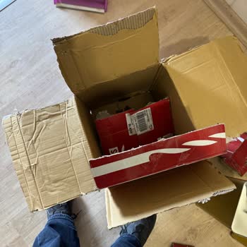 Aras Kargo’da Hasarlı Koli Ve Sorumluluk Reddi