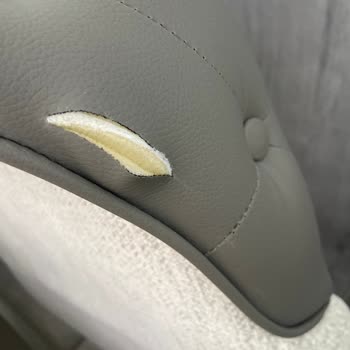 Maket Bıçağıyla Yırtılan Sandalye Teslim Edildi Ve Bilgi Verilmedi