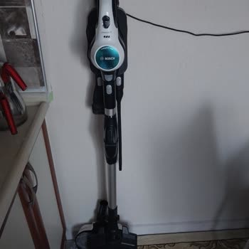 Bosch Unlimited Aqua 7 Vacuum Fails to Pick Up Basic Crumbs
