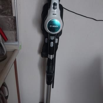 Bosch Unlimited Aqua 7 Vacuum Fails to Pick Up Basic Crumbs