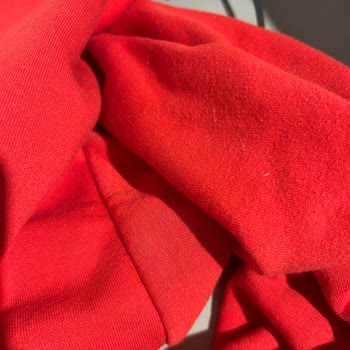 Mavi Sweatshirt Kalitesiz; İnceleme Sürecinde Kullanıcı Hatası Söylendi