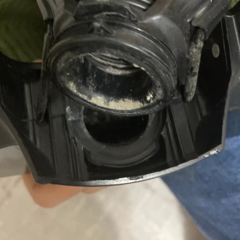 Bosch Süpürge Çekim Ve Şarj Sorunları Kullanılamaz Hale Getirdi