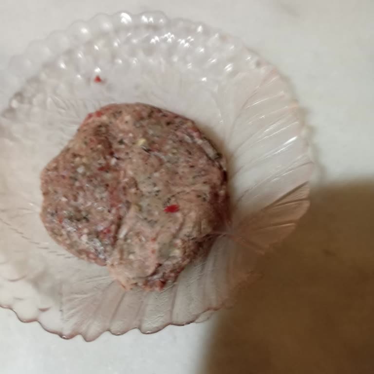 Kıyma Renk Değişikliği Ve Tazelik Endişesi, Müşteri Hizmetlerinden Geri Dönüş Yok