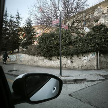 Çiçekli Mahallesinde Işıklar Kapanıyor, Trafik Kaosu Ve Kaza Riski