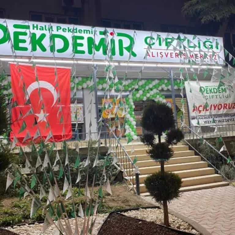 Pekdemir Çiftliği AVM Fiyat Etiketleri Eksik, Uyuşmaz Fiyatlar Ve Kaba Çalışan Tutumu