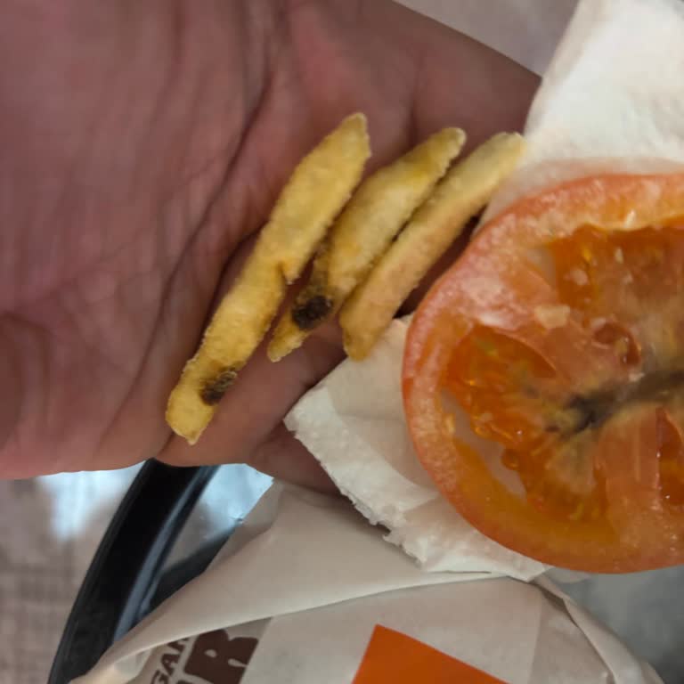 Mersin Burger King Şubesinde Bozuk Gıdalar Ve Hijyen İhlali