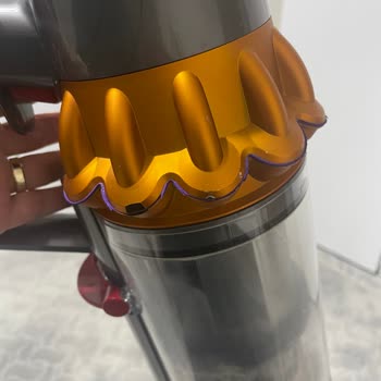 Dyson V15S Detect Süpürge Mor Keçeler Aşınıyor Garanti Kapsamı Red Edildi