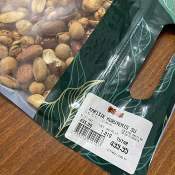 Canlı Kurtlarla Karşılaştığım Kuruyemiş Paketi İçin Ücret İadesi